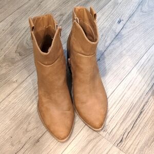 DV Boots